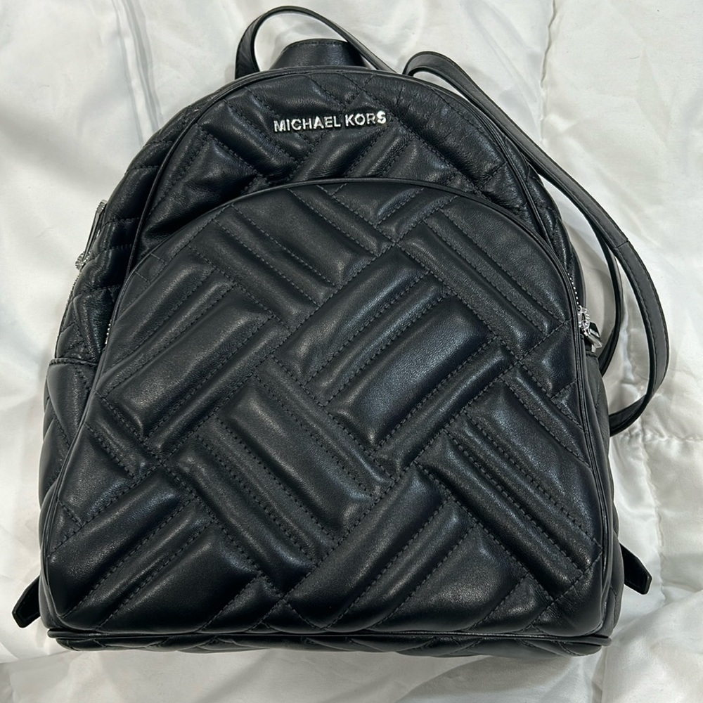 Michael Kors Leather Backpack ✨NWT✨